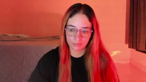 atenas online show from April 15, 9:23 am