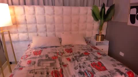 atenea velle online show from March 14, 5:06 pm