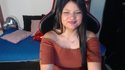 athena_snaw online show from April 29, 8:24 pm