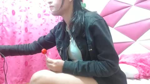 athenayoness online show from December 30, 8:25 pm