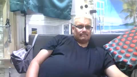 A online show from December 6, 7:17 pm