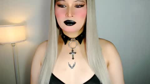 Audrey online show from April 28, 11:25 am