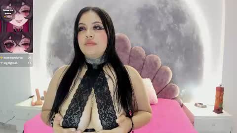  Aurelia Walker  online show from June 19, 9:15 am
