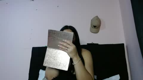 auroa_0785 online show from July 10, 4:45 pm