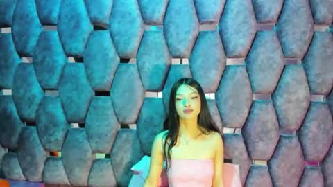 aurora online show from December 15, 2:57 pm