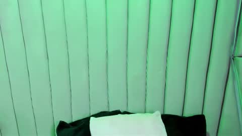 aurora online show from November 26, 9:11 pm