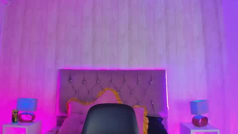 Aurora  online show from November 12, 4:26 am