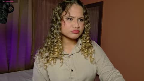 aurora_collins08 online show from February 12, 3:38 pm