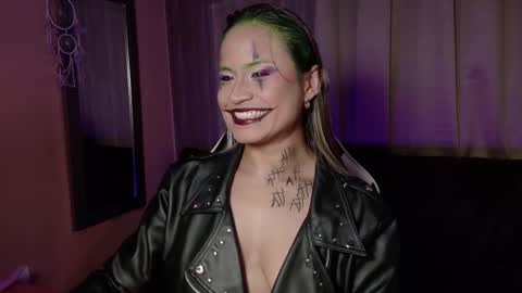 aurora_collins08 online show from October 31, 6:08 pm