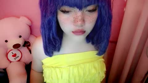 cute online show from May 10, 5:47 am