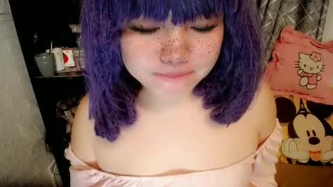 cute online show from February 25, 9:48 pm