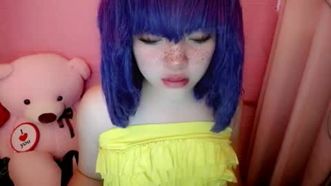 cute online show from June 8, 1:28 am