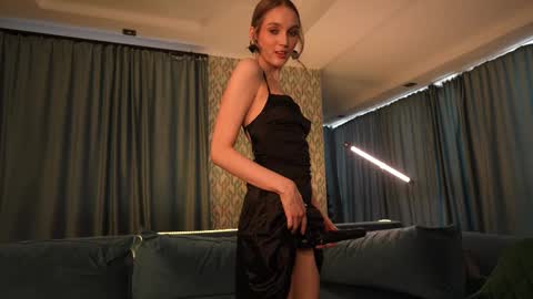 Aurora online show from February 11, 6:19 am