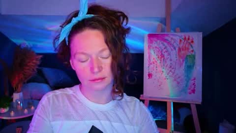 auroraborealis__ online show from November 12, 7:54 am