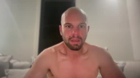aussieboycal online show from July 4, 12:09 pm
