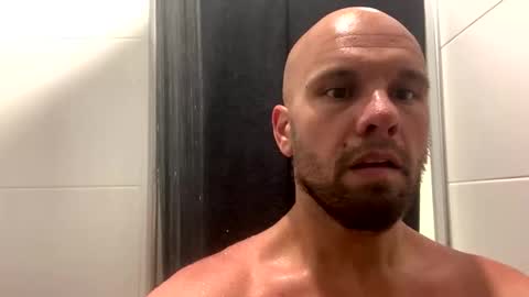 aussieboycal online show from December 22, 12:01 pm