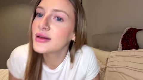 Molly May  online show from April 4, 9:16 am