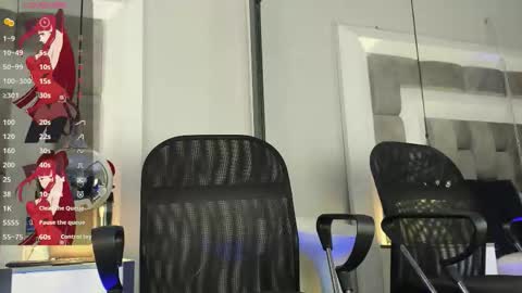 austinreeds online show from March 17, 12:10 pm