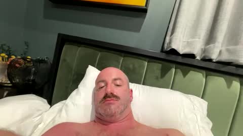 austintoner85 online show from October 15, 2:18 pm