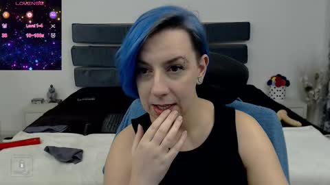 AutumnOpal online show from March 3, 1:10 am