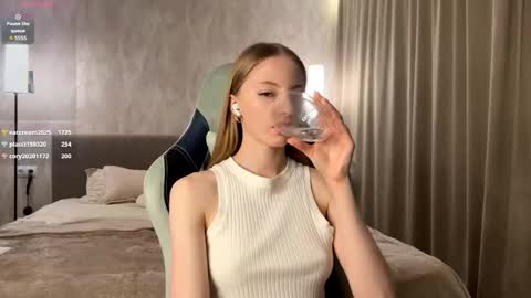 Annie online show from November 28, 4:25 pm