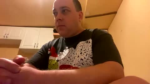 Auz online show from December 2, 7:30 am