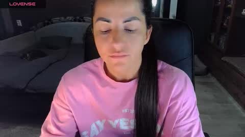 Snapshot of ava__doll chatting on October 1, 11:20 am Ava online show from October 1, 11:20 am