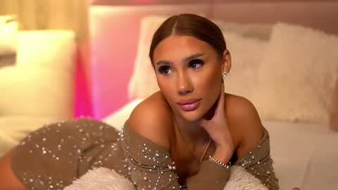 Ava online show from November 25, 2:10 am