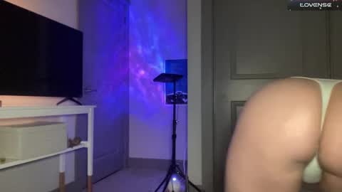 Snapshot of avabradley chatting on February 16, 2:53 am Ava . Support my channel by using my affiliate link to make your account Thanks online show from February 16, 2:53 am