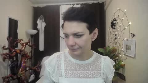 avasaturnian online show from October 15, 12:28 pm