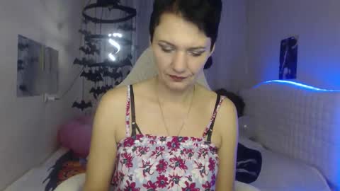 avasaturnian online show from October 14, 12:19 pm