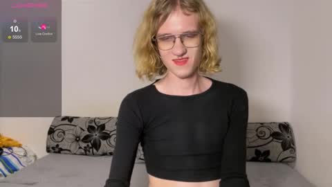 Alex online show from December 14, 10:38 pm