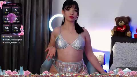 AveryWillow online show from March 7, 5:28 pm