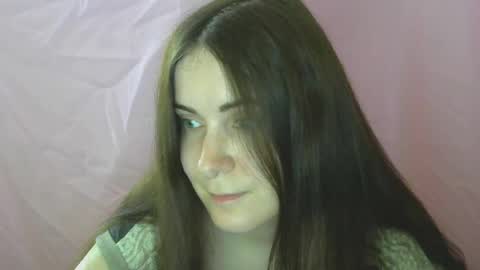 avialenne online show from May 4, 9:16 am