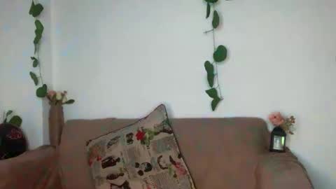 Avril online show from February 14, 7:49 am