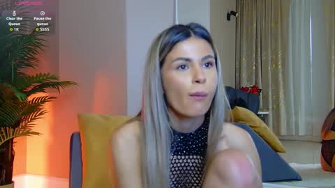 AVRILL CYRUX online show from February 6, 7:56 am