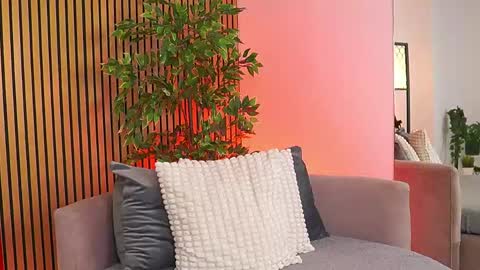 AVRILL CYRUX online show from May 16, 10:36 am