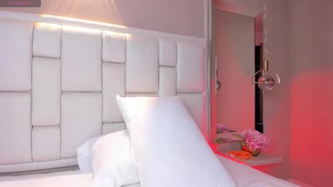 Avy  online show from January 15, 12:03 pm