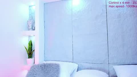 Avy  online show from September 10, 1:34 pm