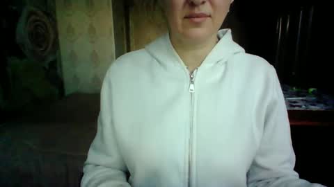 awesomeladyy online show from January 4, 7:55 am