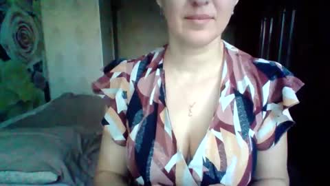 awesomeladyy online show from January 12, 7:32 am