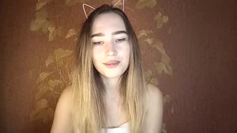 Snapshot of awora_wolf chatting on September 17, 6:00 pm Awora Wolf online show from September 17, 6:00 pm