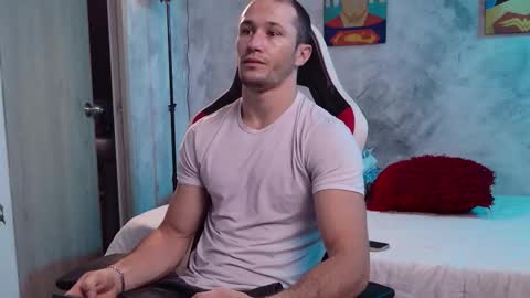 Axel Fairchaild online show from March 18, 12:00 pm