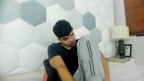 Axel Forte online show from April 17, 1:46 pm