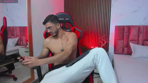 Axel  online show from December 15, 10:07 am