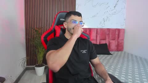 Axel  online show from January 3, 3:38 am