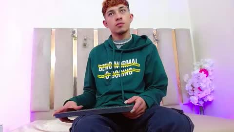 AXEL  online show from October 23, 3:30 am