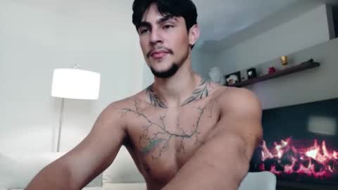 axelblack7 online show from May 16, 8:33 am