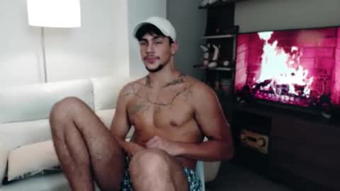 axelblack7 online show from May 11, 3:13 am