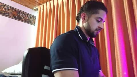 Snapshot of axelcr0ss chatting on October 8, 12:40 am axelcr0ss online show from October 8, 12:40 am